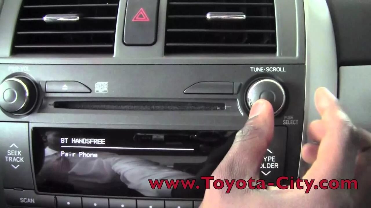 Подключение блютуз к магнитоле тойота 2011 Toyota Corolla Bluetooth Setup How To by Toyota City Minneapolis MN - YouTu