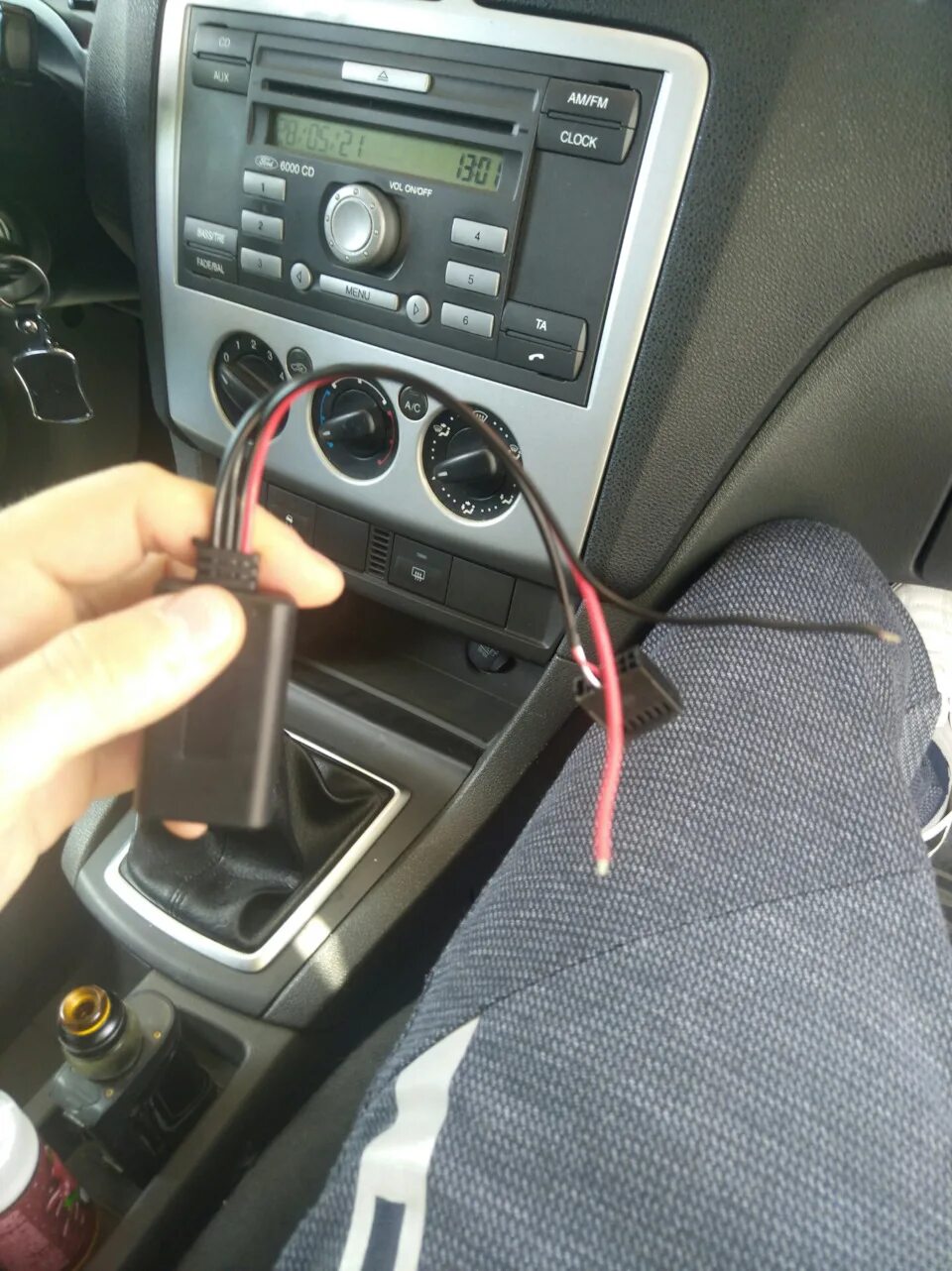 Подключение блютуз модуля форд фокус 2 Замок капота и блютуз для 6000cd - Ford Focus II Sedan, 1,6 л, 2006 года аксессу