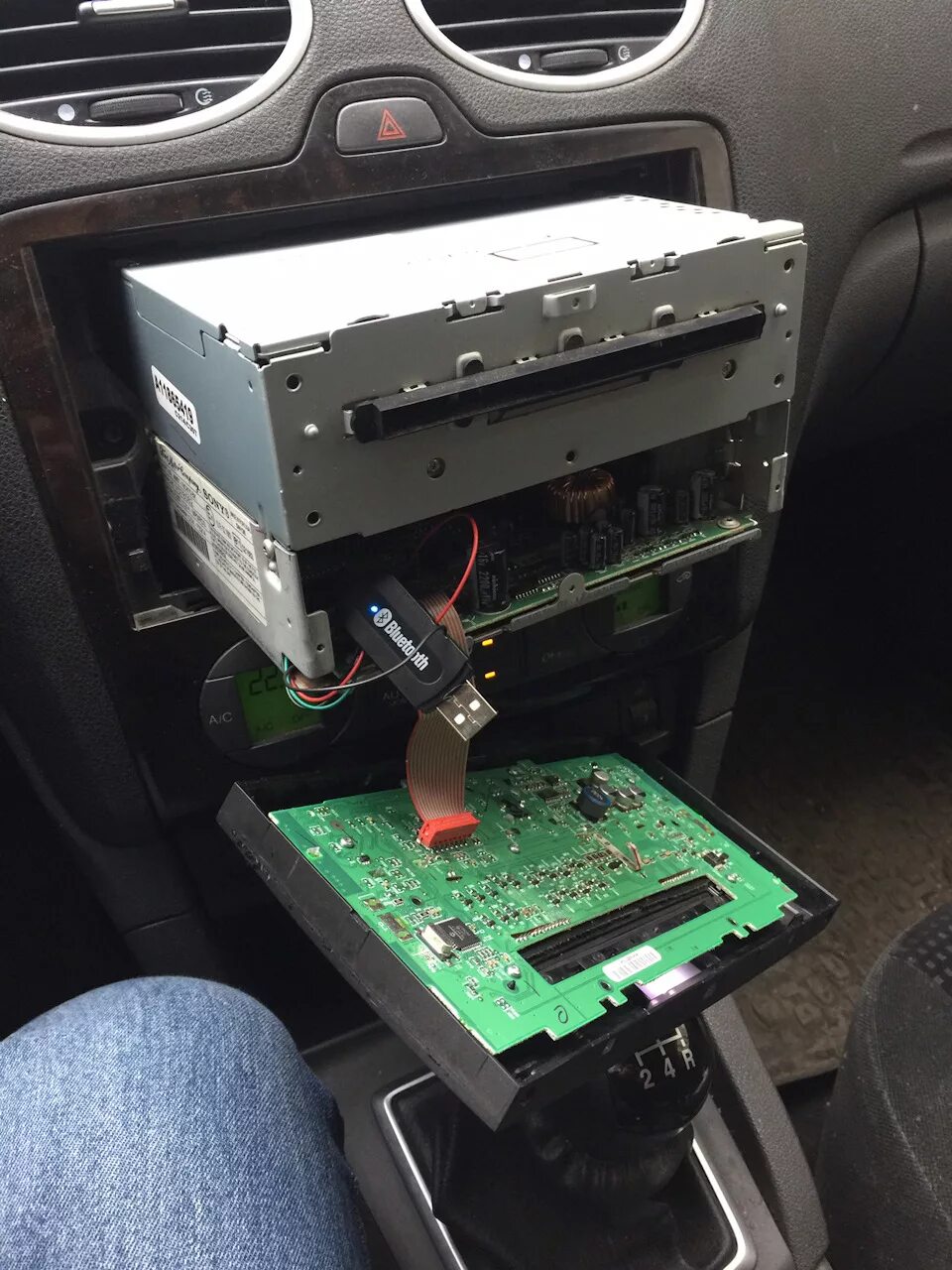 Подключение блютуз модуля форд фокус 2 Bluetooth в штатную SONY - Ford Focus II Hatchback, 2 л, 2006 года автозвук DRIV