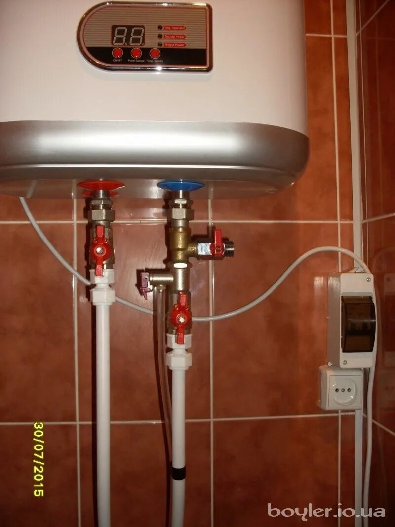 Подключение бойлера к водопроводу фото Сантехник 24/7 по городу и ЗАЧАГАНСК - Сантехника / коммуникации Уральск на Olx