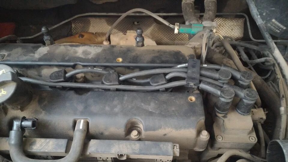 Подключение бронепроводов форд фокус 1 Замена свечей и ВВ проводов - Ford Fiesta (Mk V), 1,4 л, 2008 года расходники DR