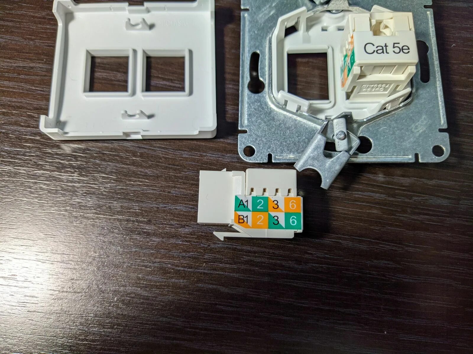 Подключение cat 5e розетка шнайдер Розетка SCHNEIDER ELECTRIC GLOSSA двойная компьютерная RJ45+RJ45, кат.5E, механи