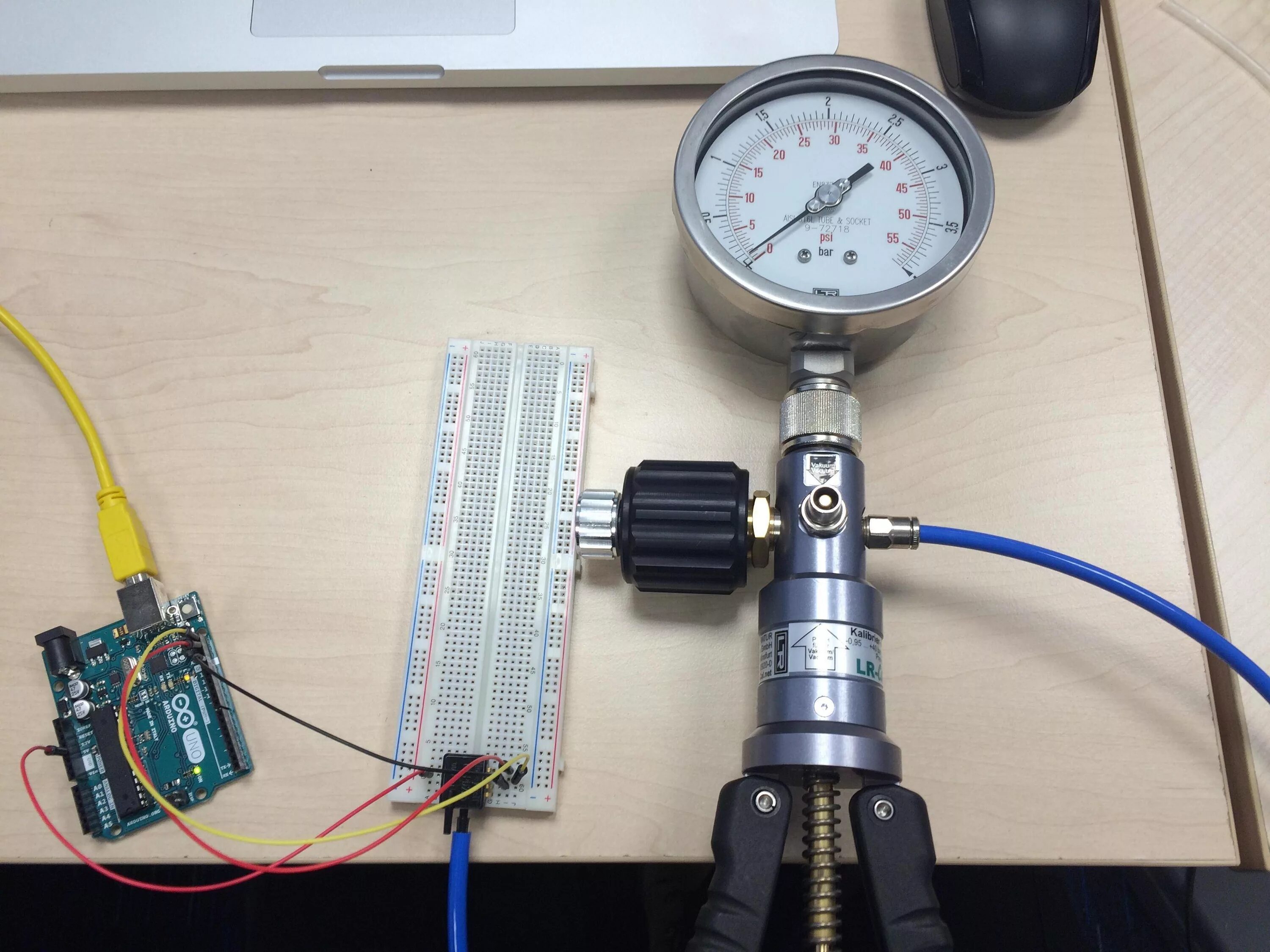 Подключение датчика давления к ардуино Arduino interface with I2C Pressure Sensor - Electrical Engineering Stack Exchan