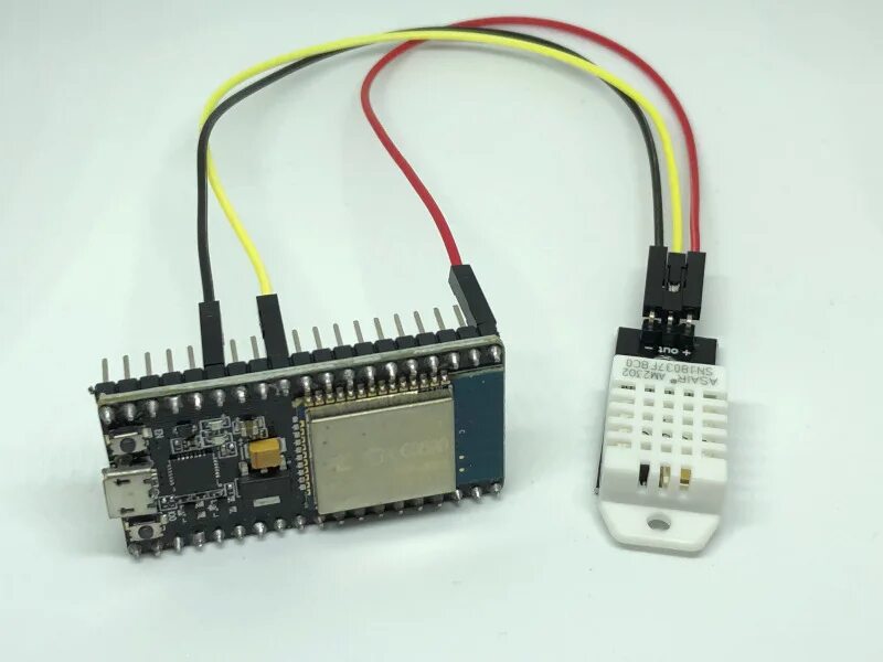 Подключение датчика dht22 к esp32 How to use a ESP32 development board to read temperature and humidity from a DHT