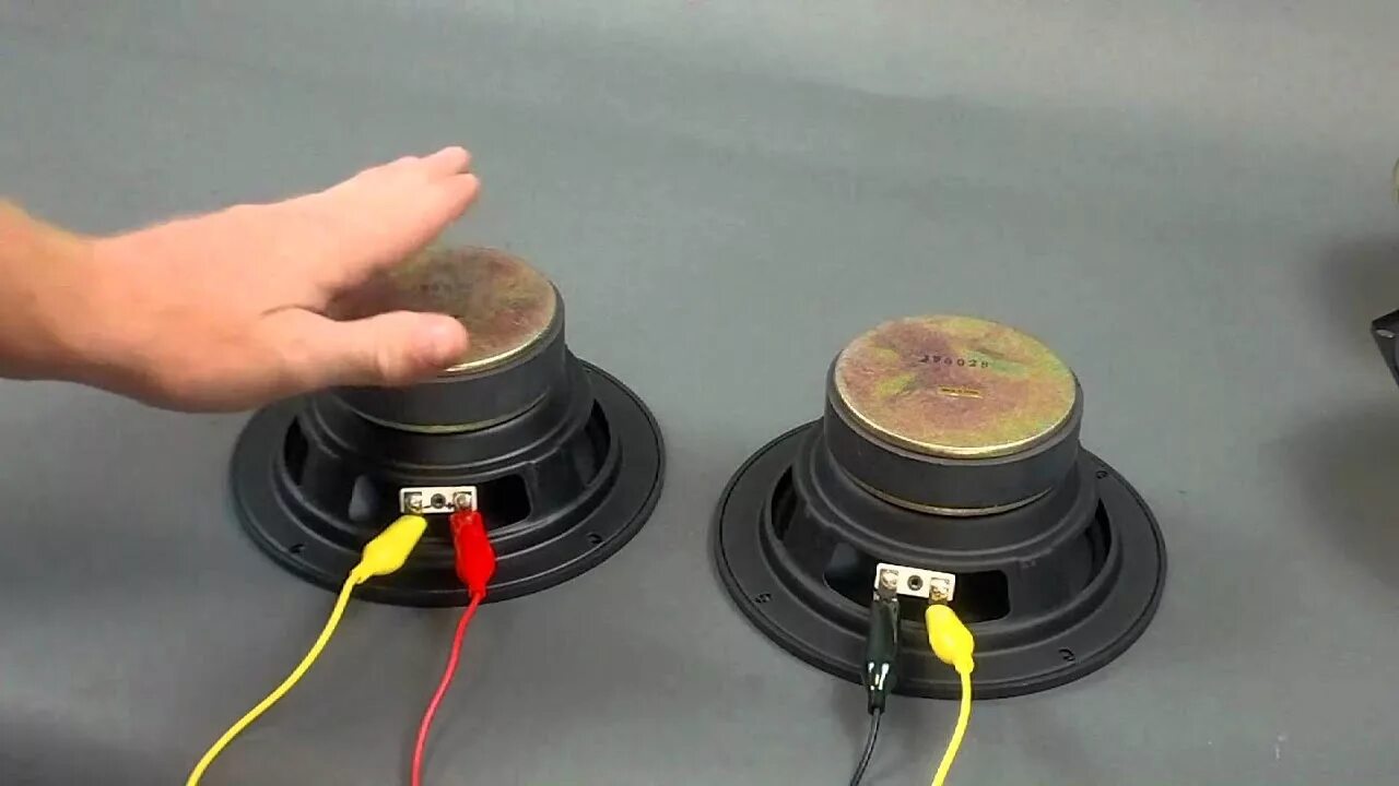 Подключение динамика проводами speaker series wiring - YouTube