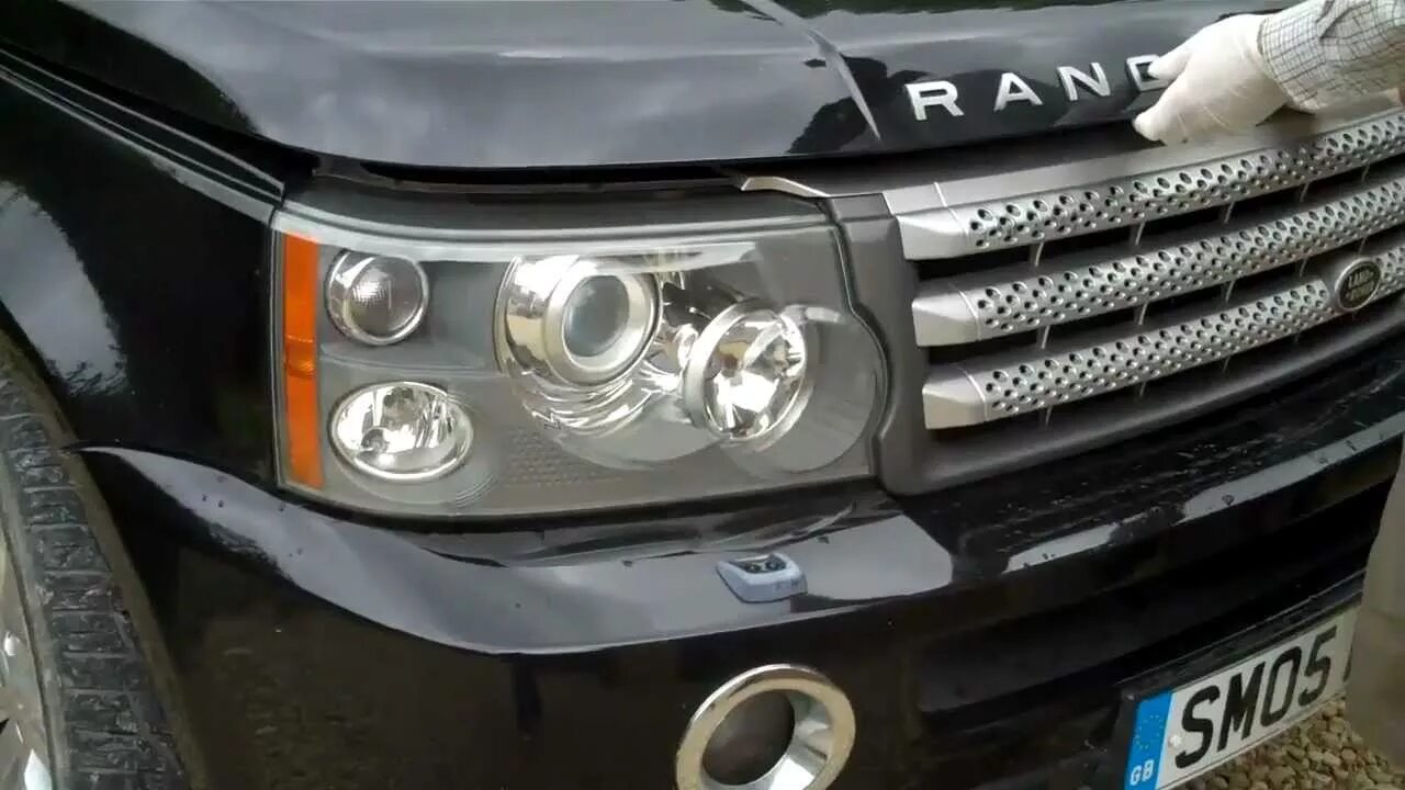 Подключение диодных фар range rover How to remove the headlights on a Range Rover Sport 2005-09 - YouTube