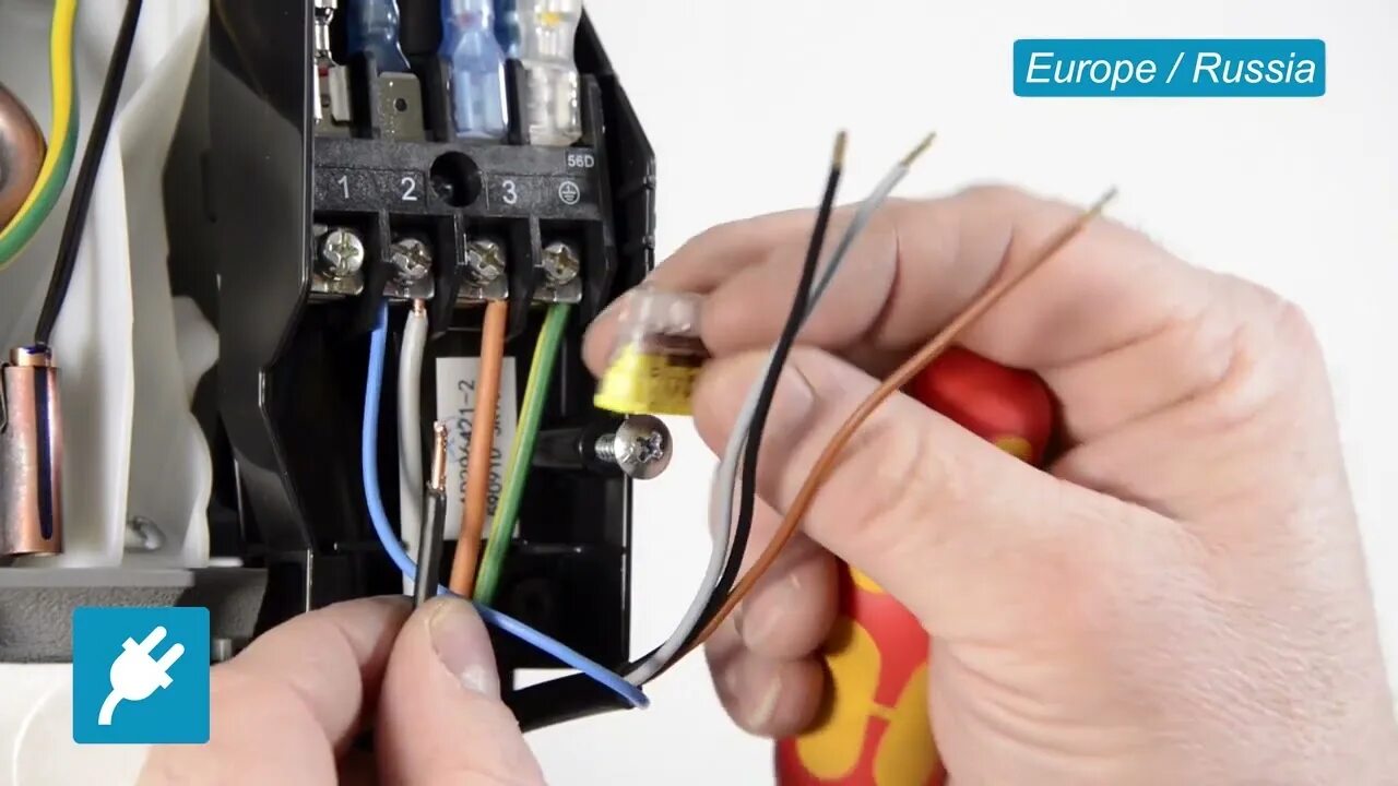 Подключение дренажного насоса кондиционера к электросети Cableado de minibomba y split de Sauermann (Europa, Rusia) - YouTube