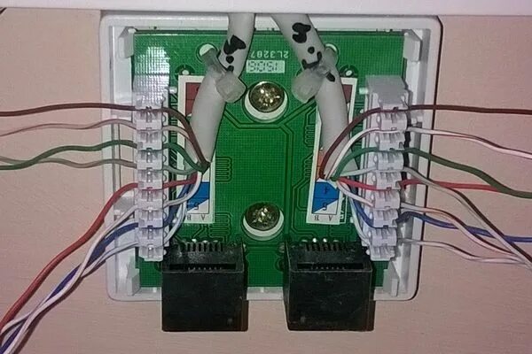 Подключение двойной интернет розетки Розетки rj 45 внутреннего монтажа. Обжимаем витую пару и розетку