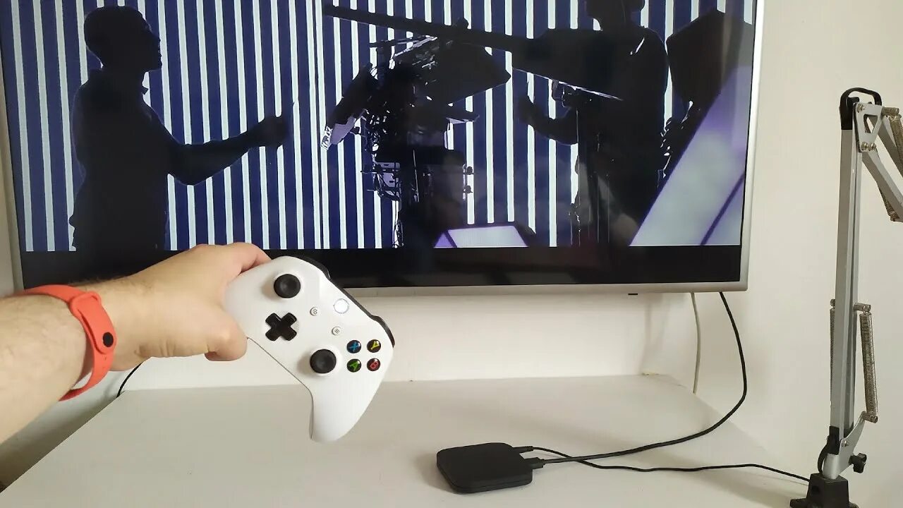 Подключение джойстика к телевизору Как подключить геймпад от XBOX ONE к телевизору SmartTV Samsung UE49K5550AU - Yo