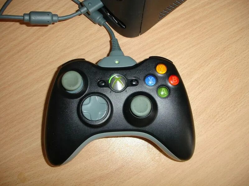 Подключение джойстика xbox 360 к компьютеру Ответы Mail.ru: Что это за штука в геймпаде