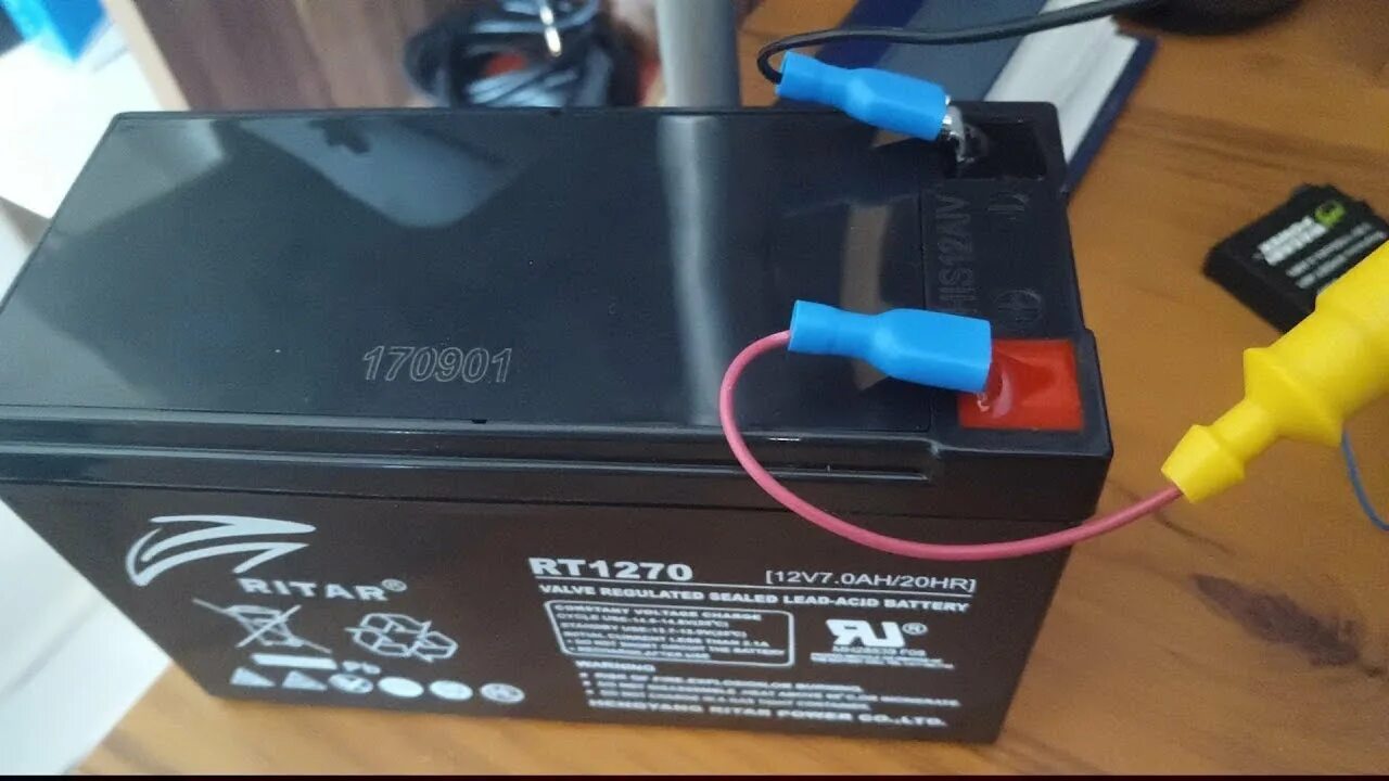 Подключение эхолота гармин страйкер 4 к аккумулятору Fishfinder garmin striker 4. Battery connections soldering - YouTube