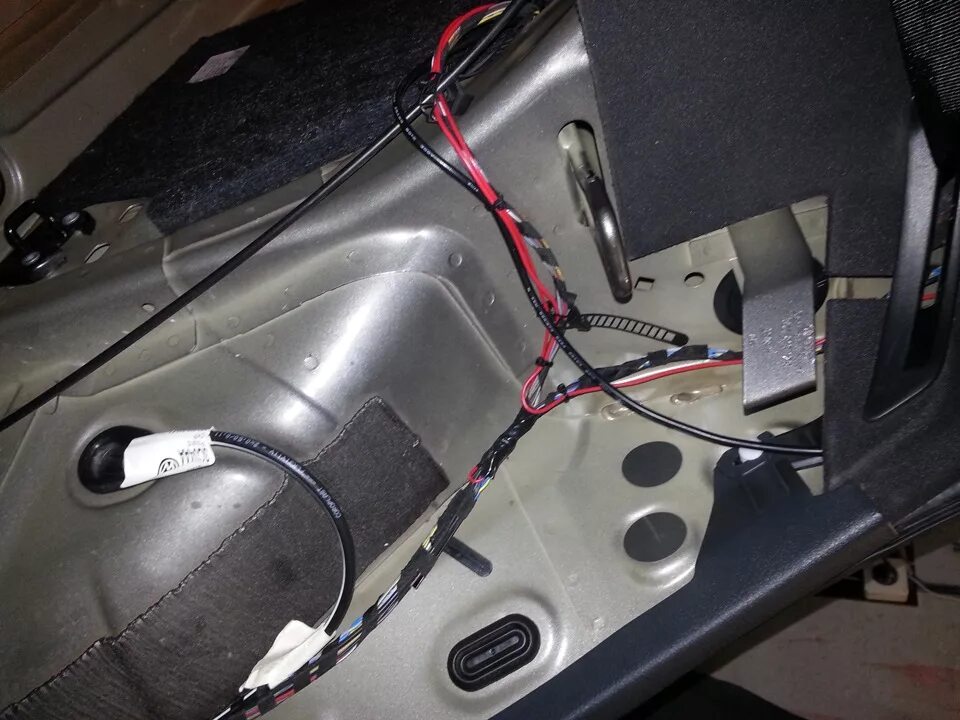 Подключение фаркопа гольф 4 Подключение фаркопа - Volkswagen Passat B7, 1,4 л, 2011 года аксессуары DRIVE2