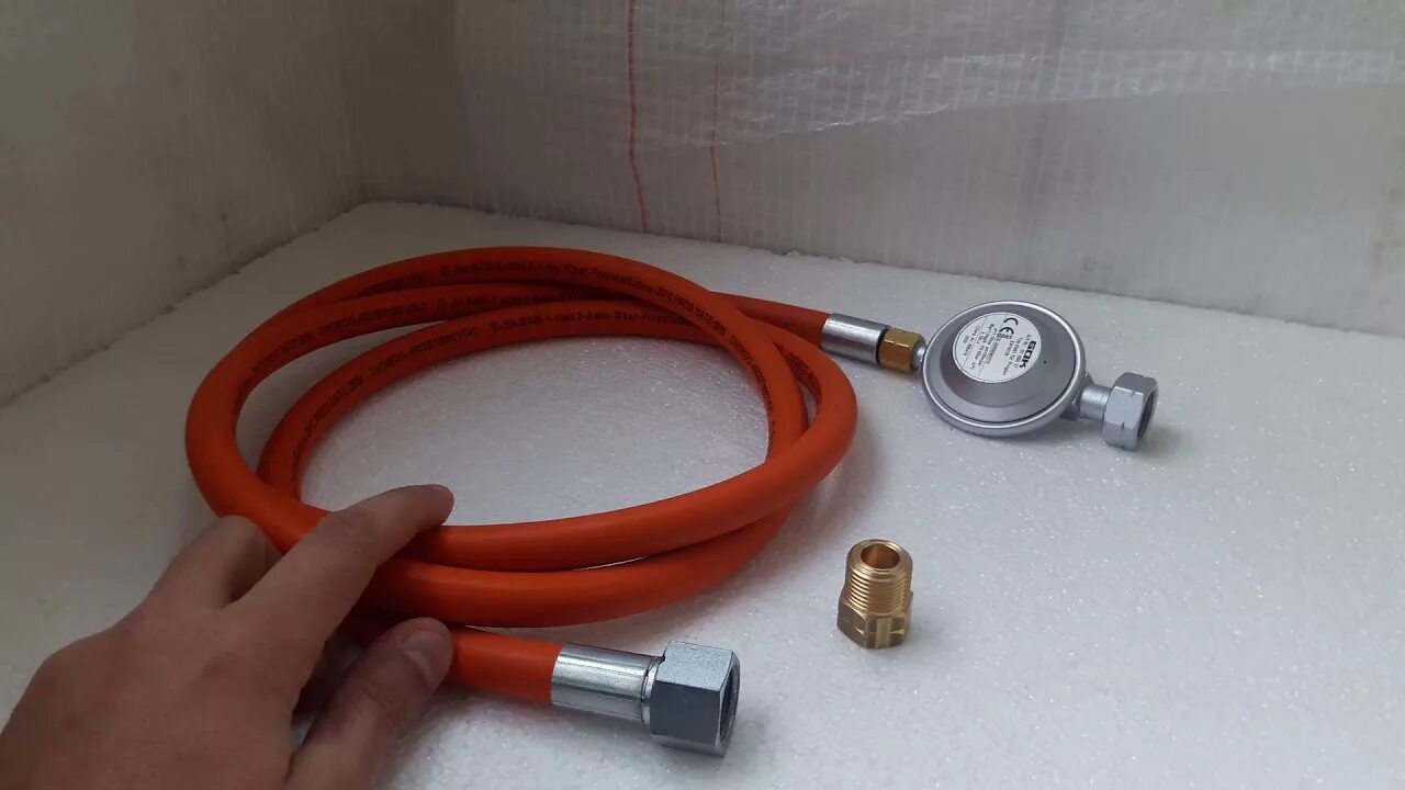 Подключение газового шланга к редуктору Шланг для сжиженного газа - YouTube