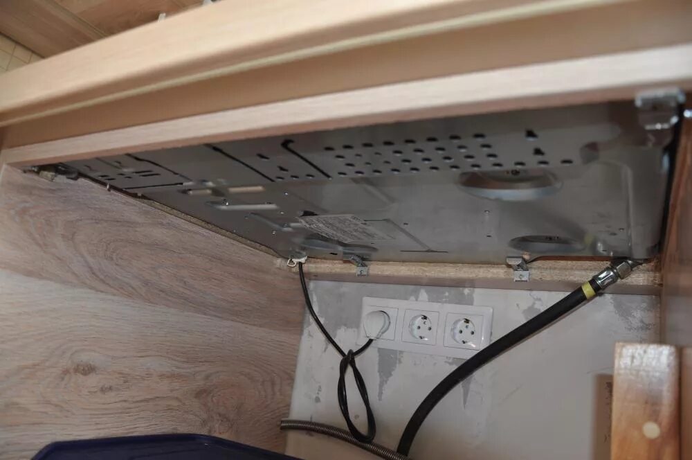 Подключение газовой варочной панели в столешницу Установка газовой панели фото - DelaDom.ru
