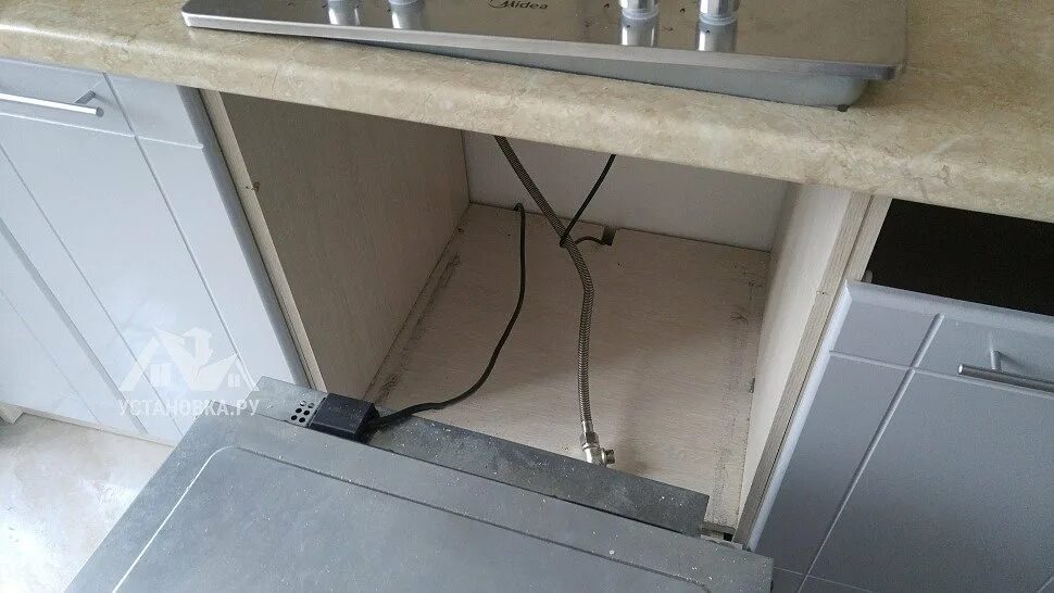Подключение газовых духовых шкафов Установить газовые варочную панель и духовой шкаф - цена: 3000 руб., Москва, Вла