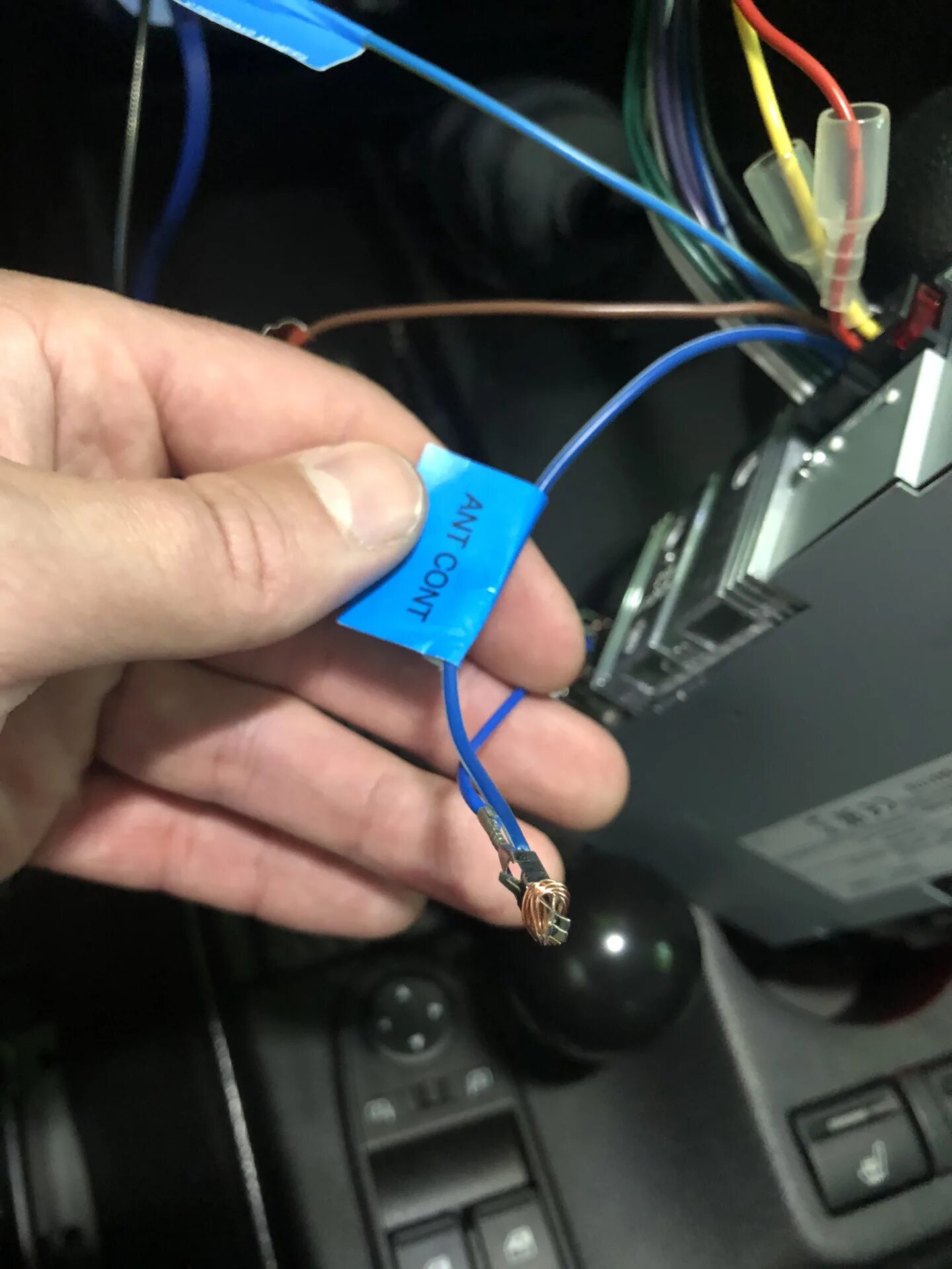 Подключение gps антенны к магнитоле Дроссель антенны радио - Lada 4x4 3D, 1,7 л, 2020 года своими руками DRIVE2