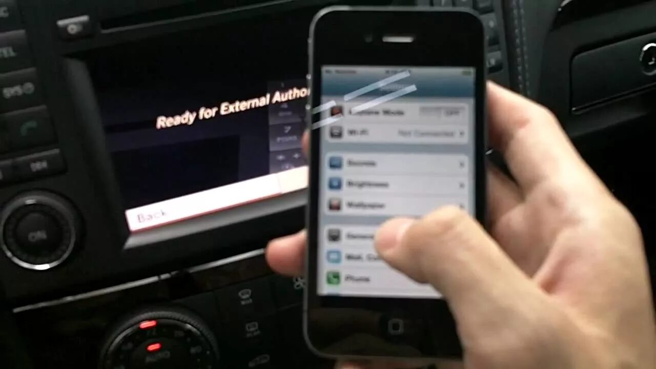 Подключение iphone к магнитоле How to pair your iPhone to Mercedes Bluetooth GL and ML class - YouTube