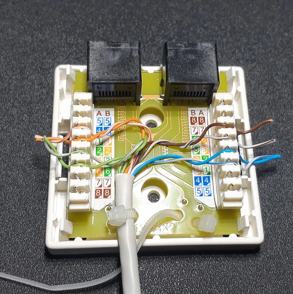 Подключение к двойной розетке rj 45 Подключение сетевого кабеля к двухпортовой розетке