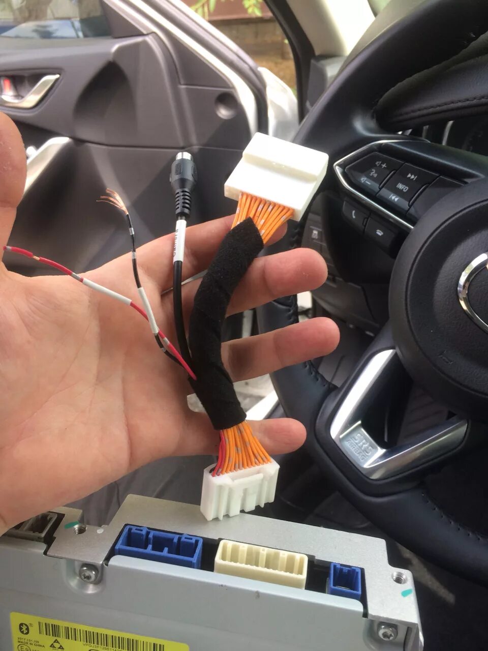 Подключение камеры cx 5 Установка камеры заднего вида Машка 6 2017 года - Mazda 6 (3G) GJ, 2 л, 2017 год