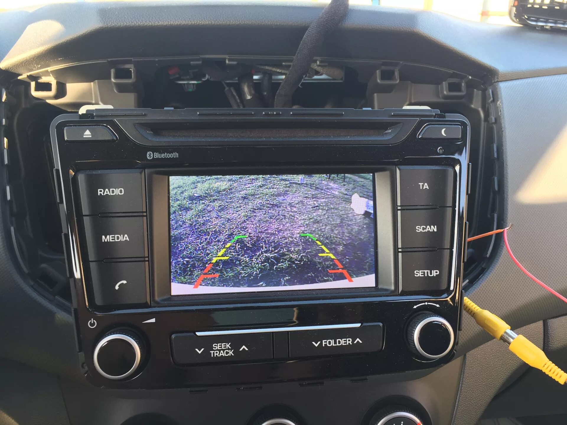 Подключение камеры к магнитоле хендай крета Камера заднего вида.Установка - Hyundai Creta (1G), 1,6 л, 2016 года аксессуары 