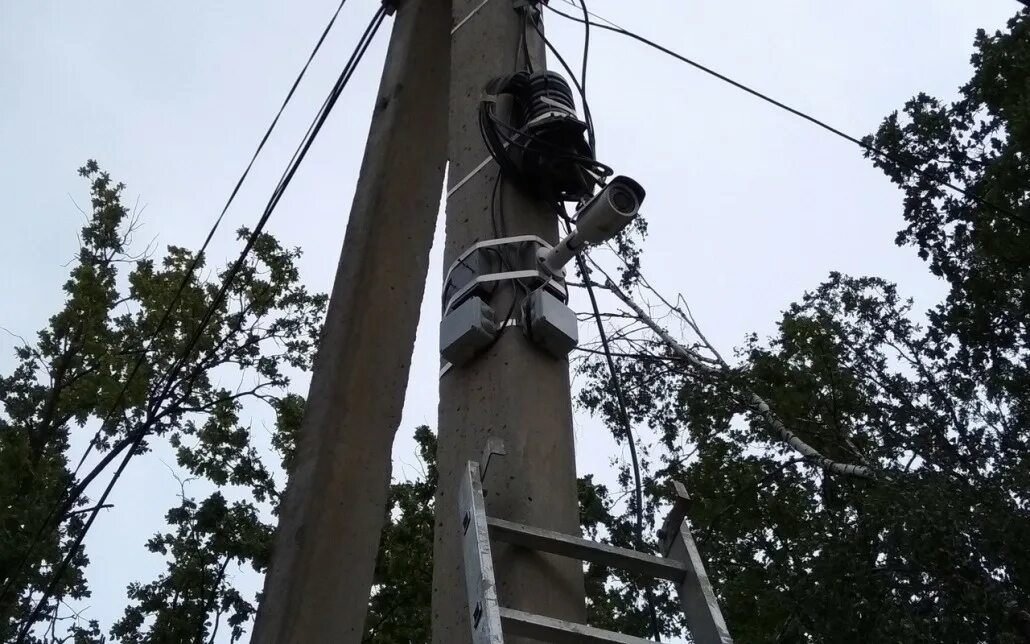 Подключение камеры на столбе Установка камеры на столбе с помощью СИП ленты