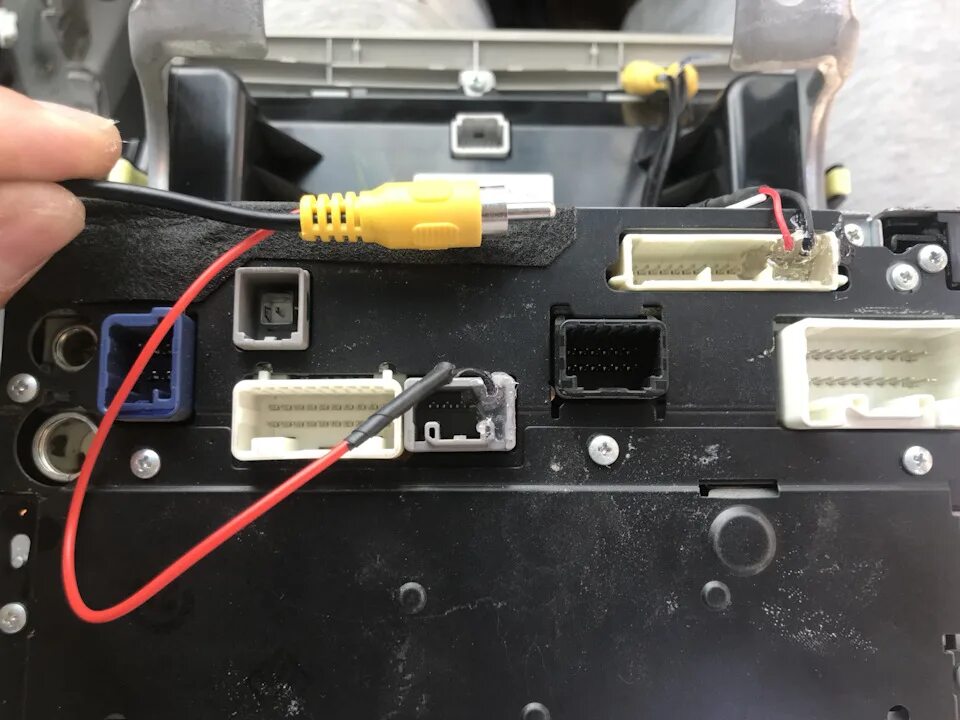 Подключение камеры тойота к китайской магнитоле Запись 2: Камера заднего вида - Toyota Camry (XV40), 2,4 л, 2008 года автозвук D