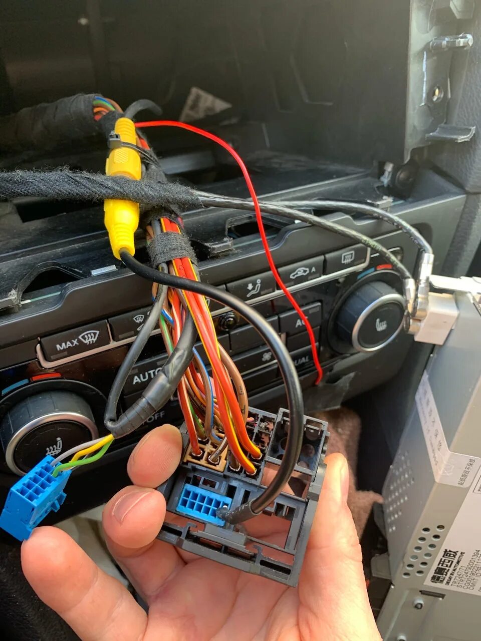 Подключение камеры заднего вида гольф 6 установка камеры, нужна помощь! - Volkswagen Golf Mk6, 1,6 л, 2012 года другое D