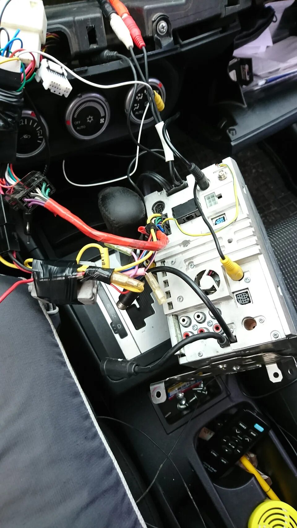 Подключение камеры заднего вида lancer 10 Установка камеры заднего вида - Mitsubishi Lancer X, 2 л, 2008 года аксессуары D