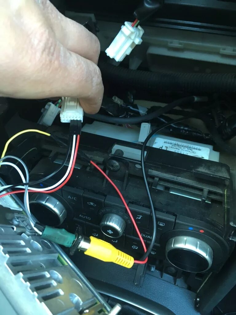 Подключение камеры заднего вида nissan connect Камера заднего вида и подключение штатного микрофона Nissan Connect - Nissan Qas