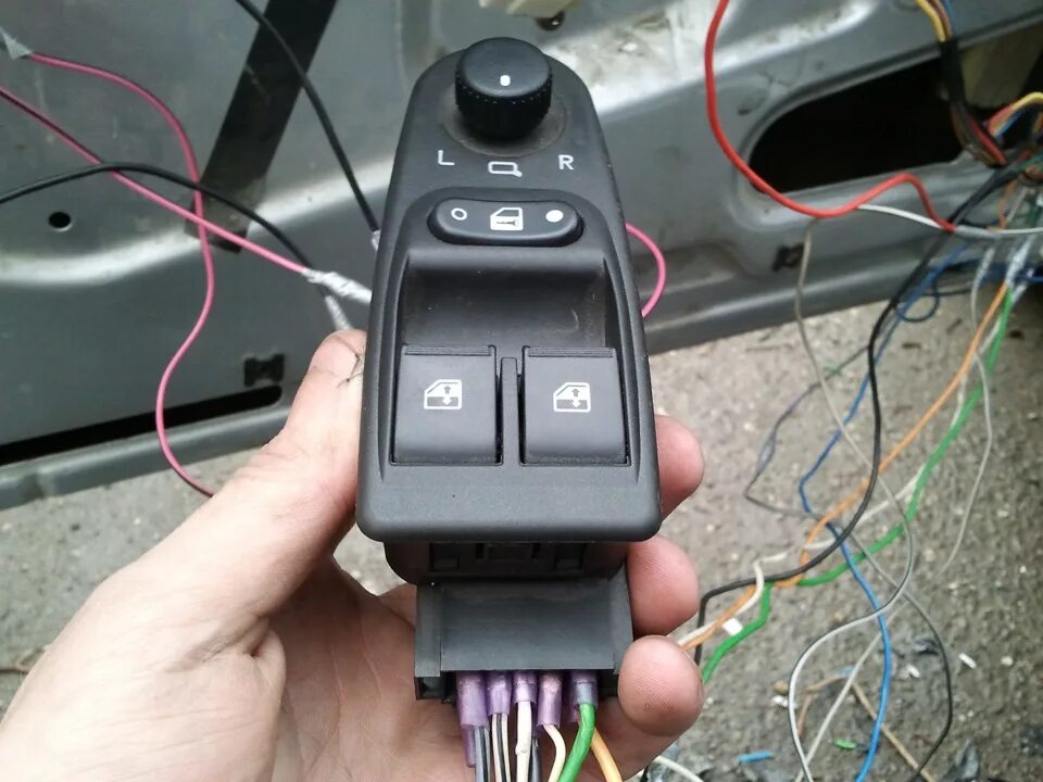 Подключение кнопки на калине калино блок эсп - Lada 2115, 1,5 л, 2006 года своими руками DRIVE2