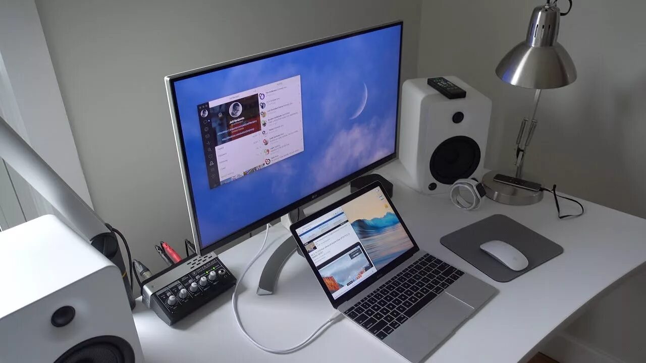 Подключение компьютера к ноутбуку как монитор Review: LG 27UD88 a 4K USB-C Monitor for 12" MacBook - YouTube