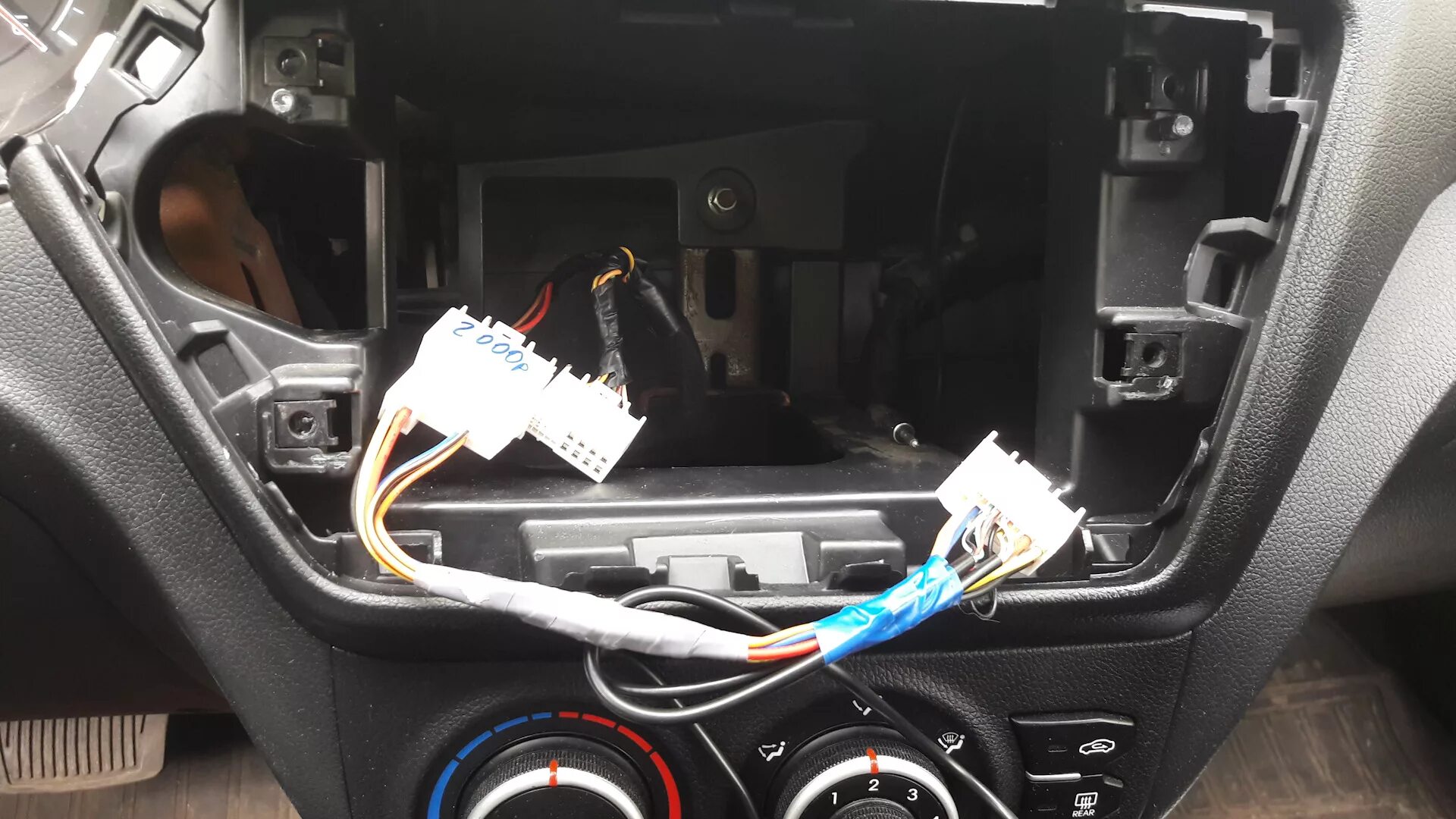 Подключение магнитолы kia rio Установка штатной панели USB/AUX на Kia Rio III - DRIVE2