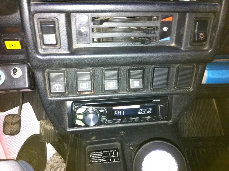 Подключение магнитолы нива 21214 Магнитола Pioneer DEH-1600UBG - Lada 4x4 3D, 1,7 л, 1999 года автозвук DRIVE2