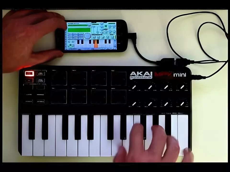 Подключение миди к телефону Using a MIDI controller with Caustic 2.1 on Android - YouTube