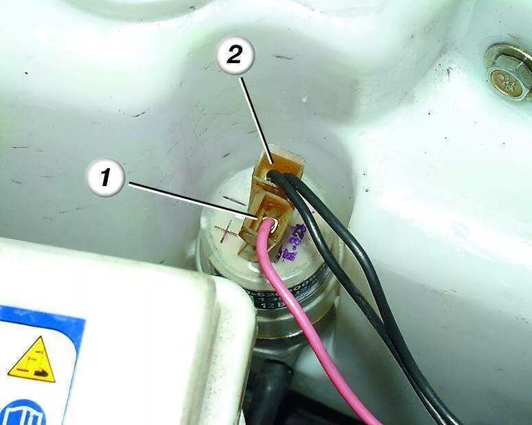 Подключение омывателя ваз 2114 Ремонт ВАЗ 2110 (Лада) : Бачок омывателя
