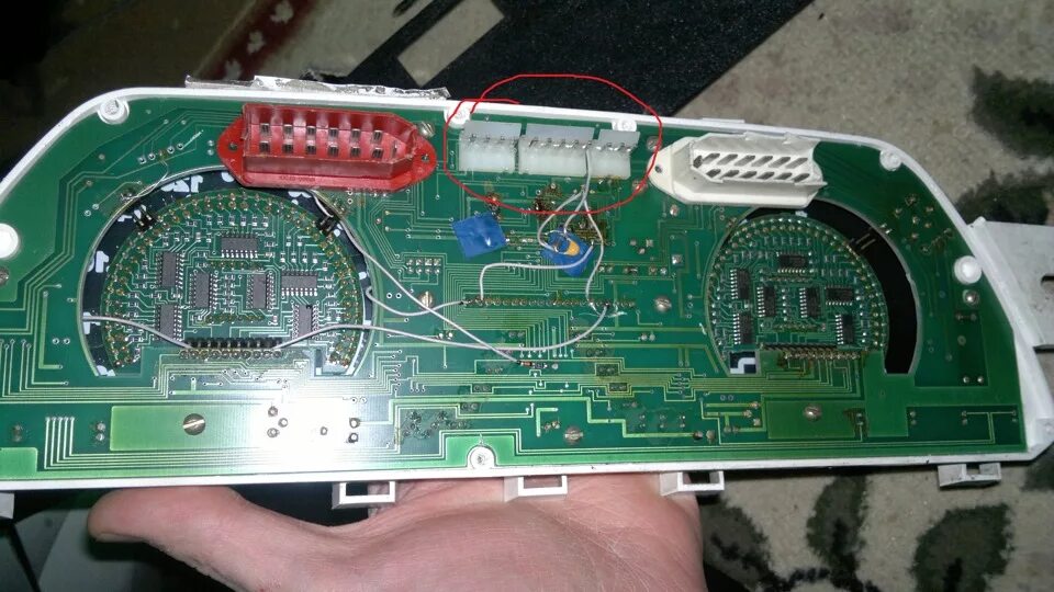 Подключение панелей приборов на столе ищу схему подключения щитка приборов. - Lada 21099, 2003 года электроника DRIVE2