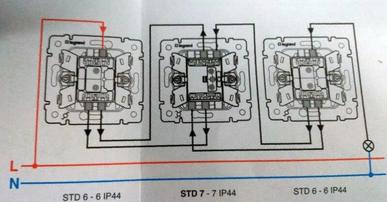Подключение перекрестного выключателя легран Werkel перекрестный переключатель фото - DelaDom.ru