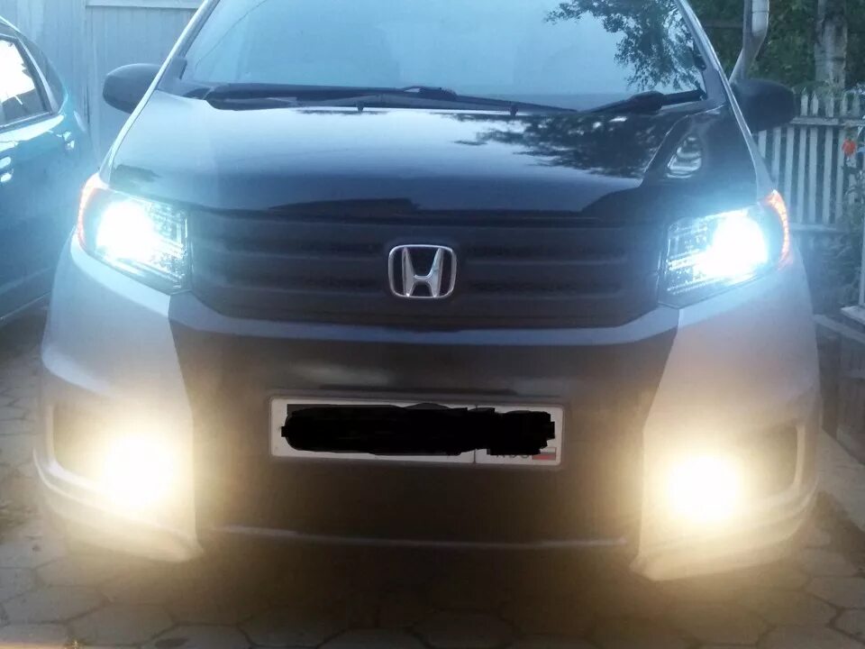 Подключение противотуманных фар на honda freed spike Установка туманок - Honda Freed (1G), 1,5 л, 2010 года тюнинг DRIVE2