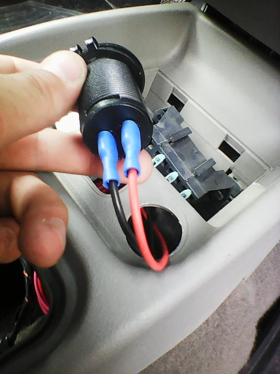 Подключение розетки калина 1 Установка розеток 12V и USB Лада Калина. - Lada Калина универсал, 1,6 л, 2008 го