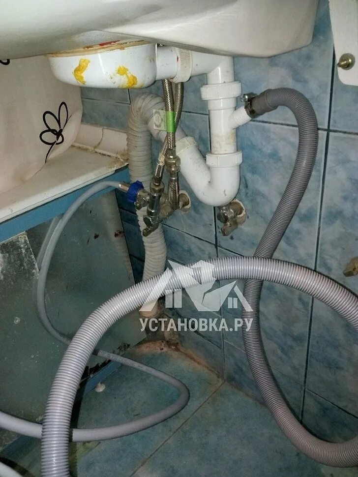 Подключение стиральной машины канди Подключить стиральную машину Candy AQUA 2D1040-07 в ванной - цена: 1700 руб., Мо