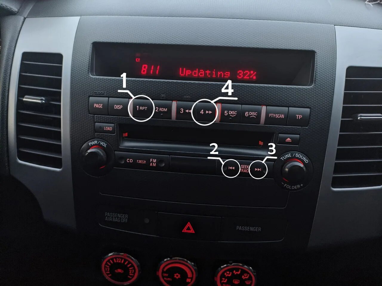 Подключение телефона аутлендер Обновление Hands Free Module до ver.19.00.00 - Mitsubishi Outlander XL, 2 л, 201