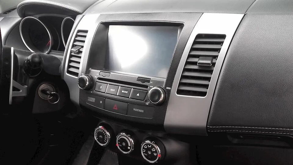 Подключение телефона аутлендер Помогите подключить Андроид! - Mitsubishi Outlander XL, 2,4 л, 2010 года автозву