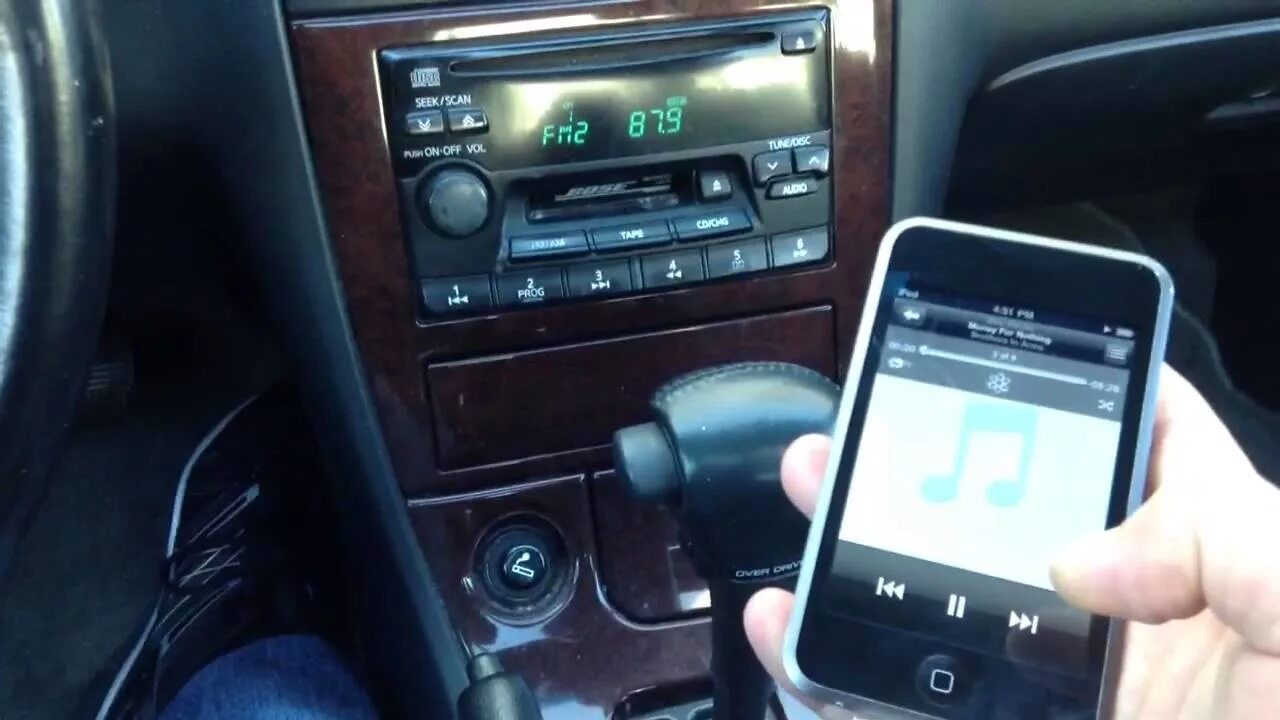 Подключение телефона к автомагнитоле через блютуз How to Connect iPhone 4S to Your Car Radio - iPhone4s Car Kit - YouTube