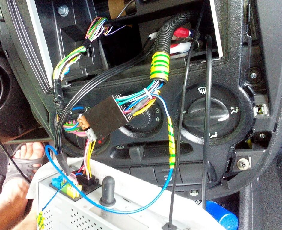 Подключение телефона к магнитоле гранта Усилитель PIONEER GM-D1004, установка и впечатления. - Lada Гранта лифтбек, 1,6 