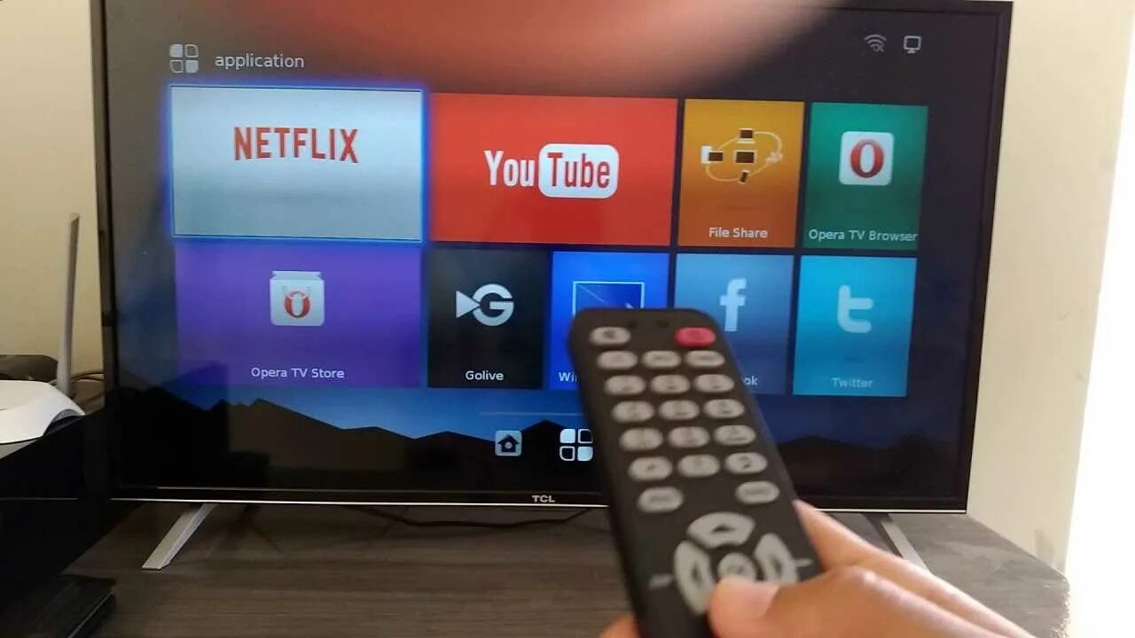 Подключение телевизора tcl к ноутбуку Что есть в обычных телевизорах smart tv