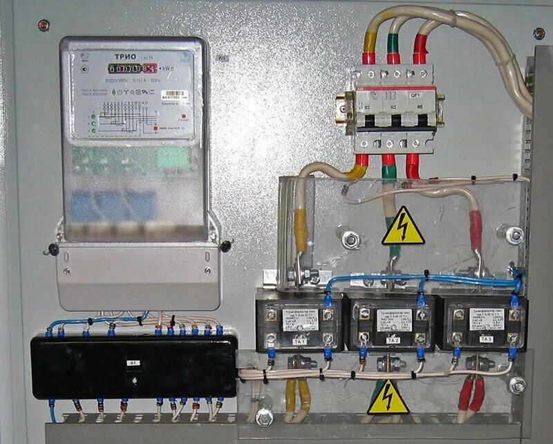 Подключение трансформаторов тока к трехфазному счетчику Электромонтажные работы в Эмекове: 113 электромонтажников