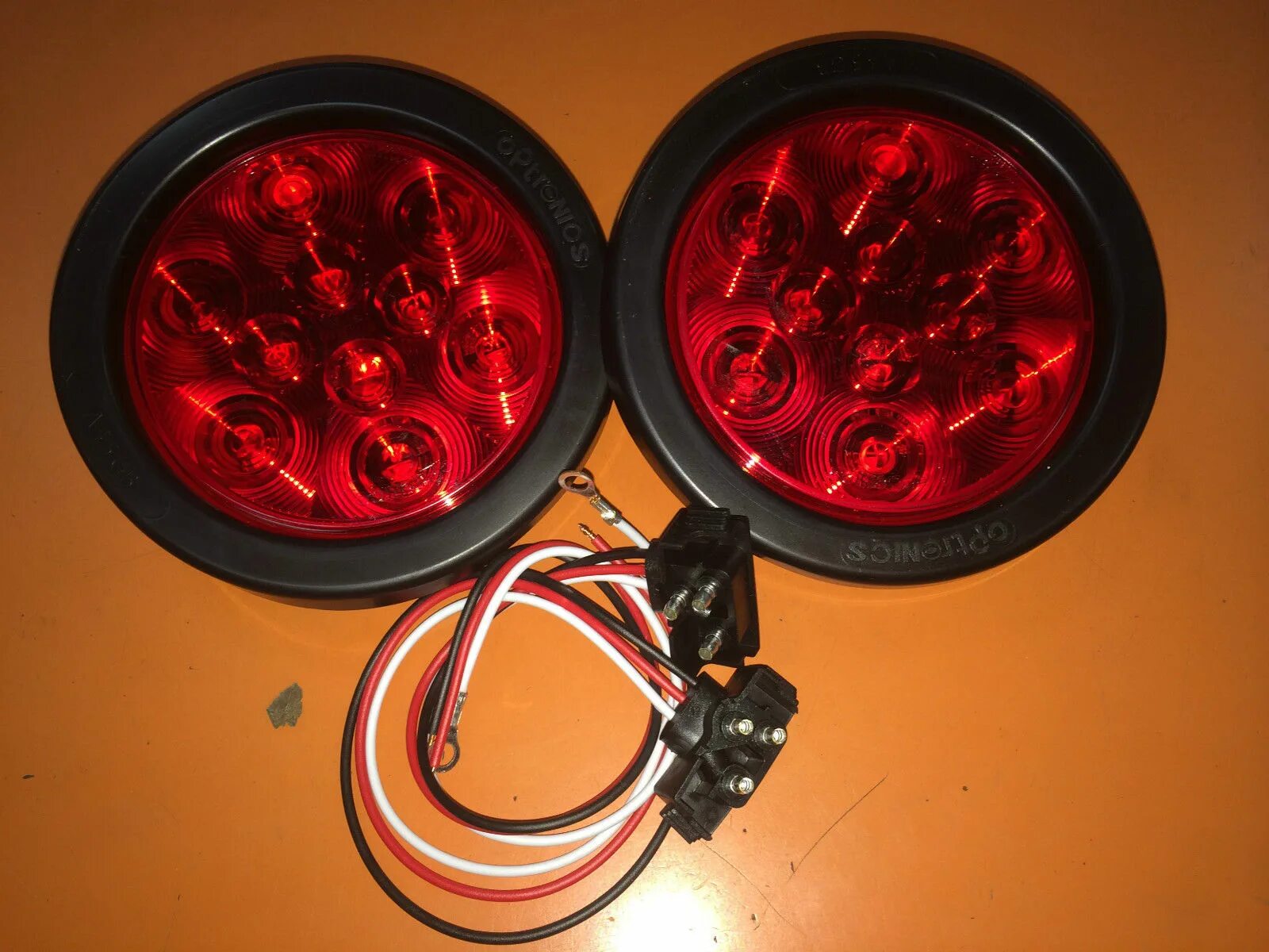 Подключение задних фонарей на американский грузовик фредлайнер Toyota Round Brake Light