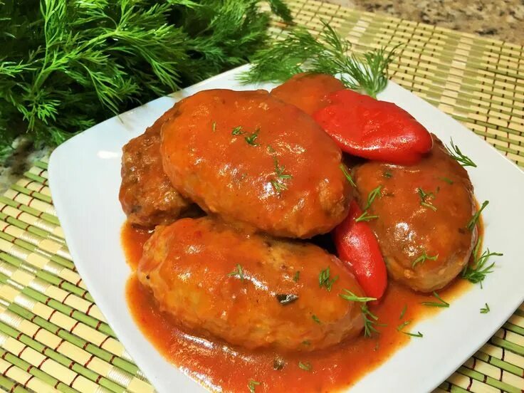 Подлив с котлетами фото рецепт РЫБНЫЕ КОТЛЕТЫ в нежном томатном соусе. (Fish Burgers in tomato sauce) Приготовл