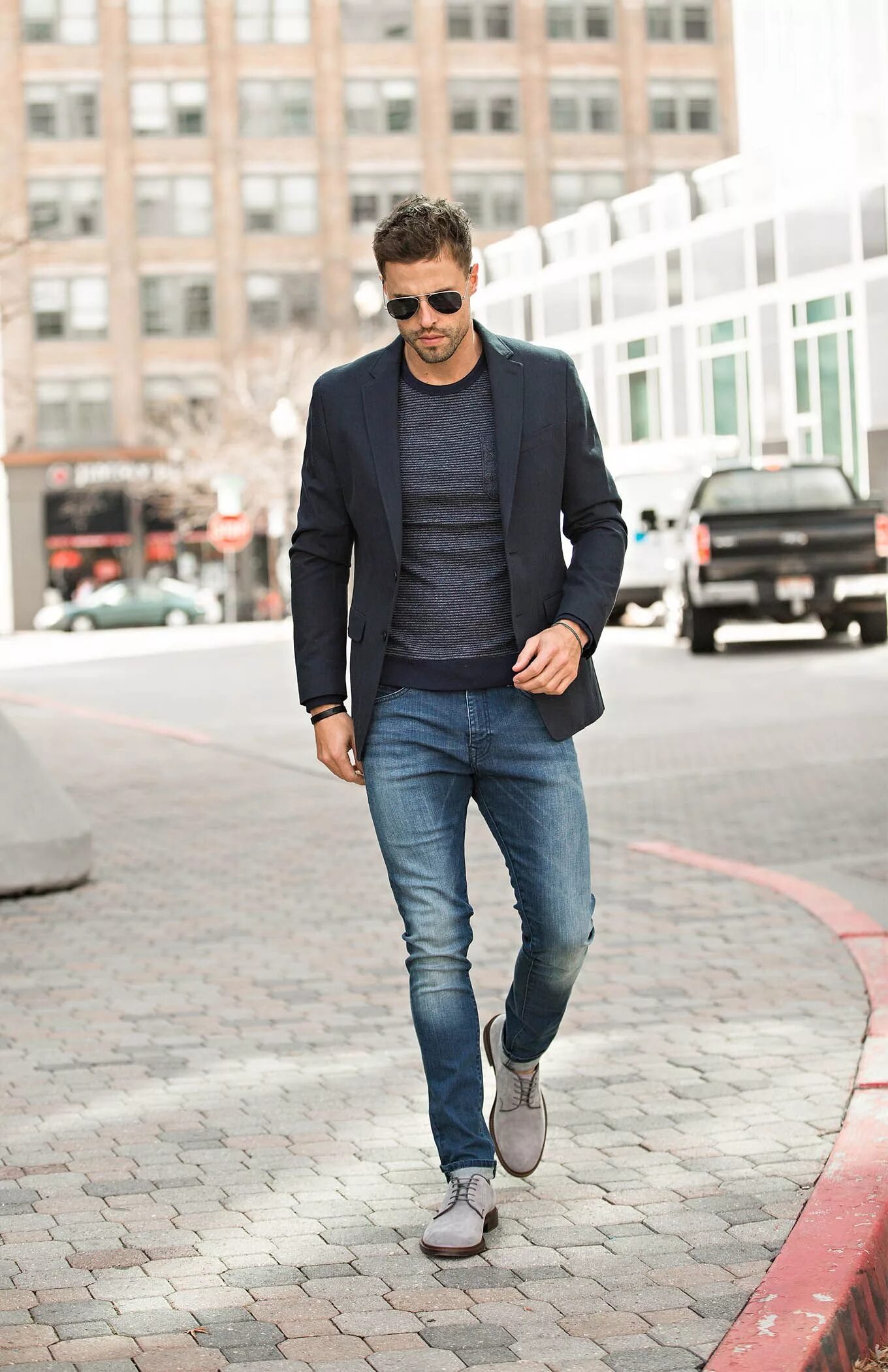 Подобрать мужской стиль одежды The Style Refresher Every Guy Needs Business casual attire for men, Stylish mens