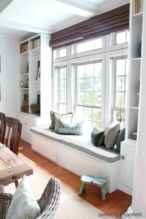 Подоконник в гостиной фото Window seat Dining room windows, Living room windows, Window seat kitchen